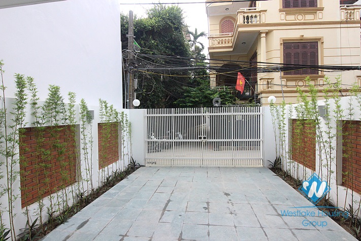 Beautiful large-sized house for rent on Dang Thai Mai, Tay Ho, Hanoi
